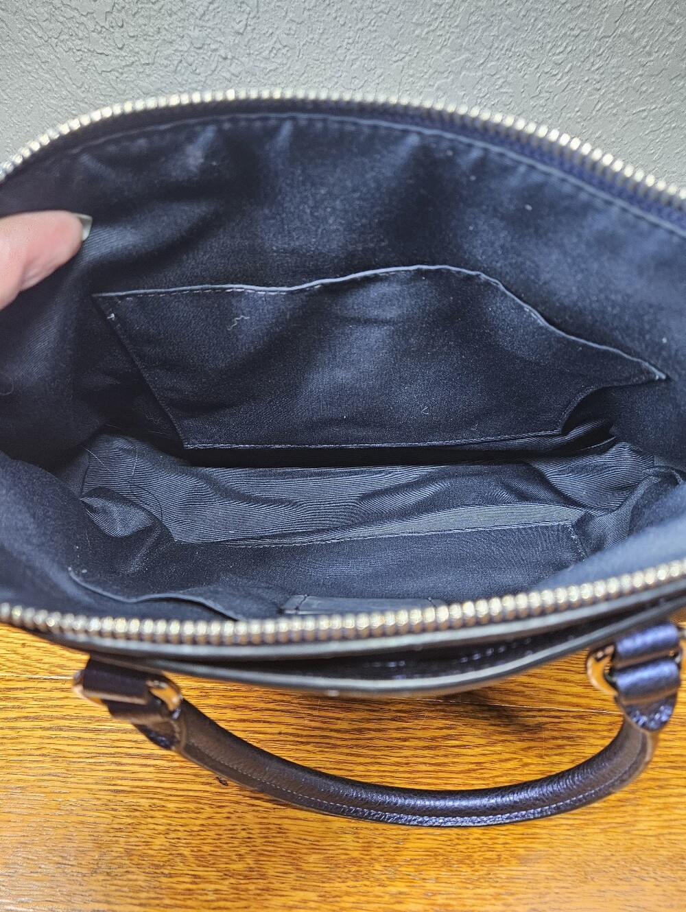 Coach Mia Satchel - Picture 12 of 15